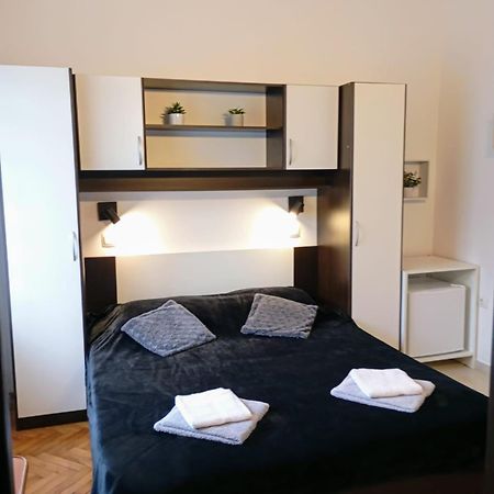 Rooms Helena Krk Town Εξωτερικό φωτογραφία