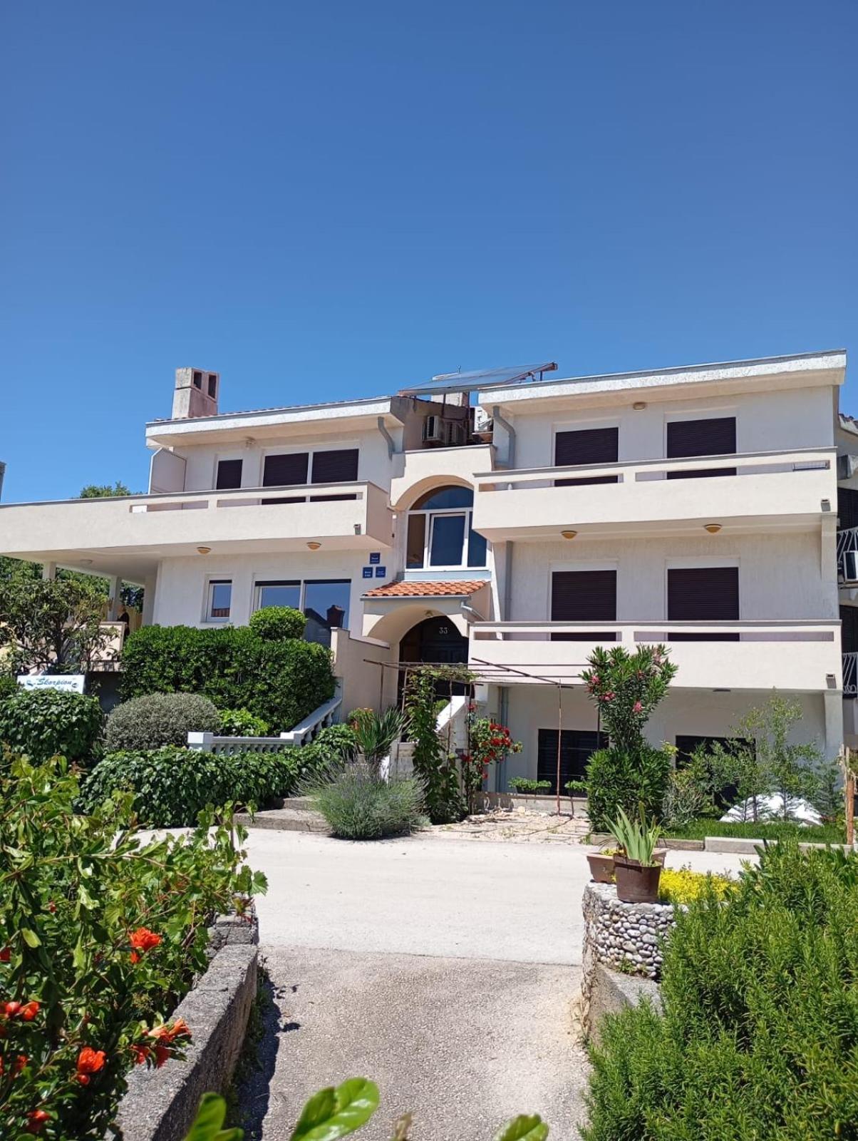 Rooms Helena Krk Town Εξωτερικό φωτογραφία