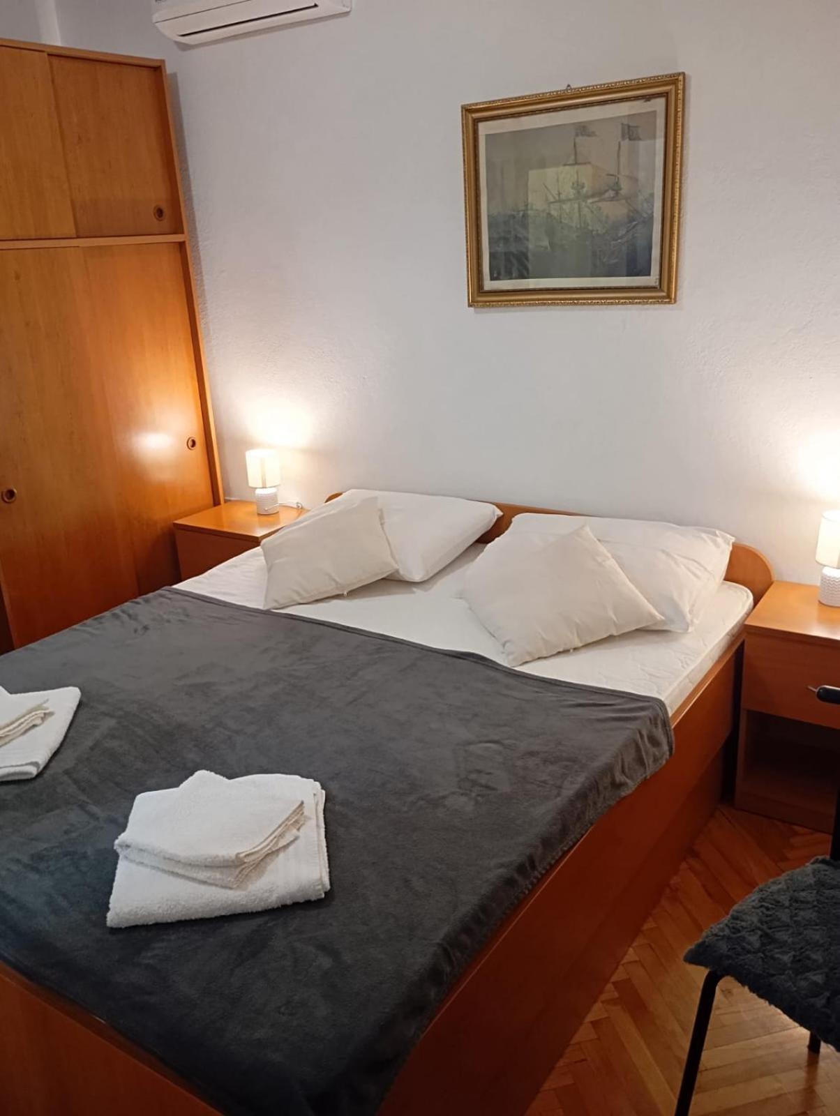 Rooms Helena Krk Town Εξωτερικό φωτογραφία