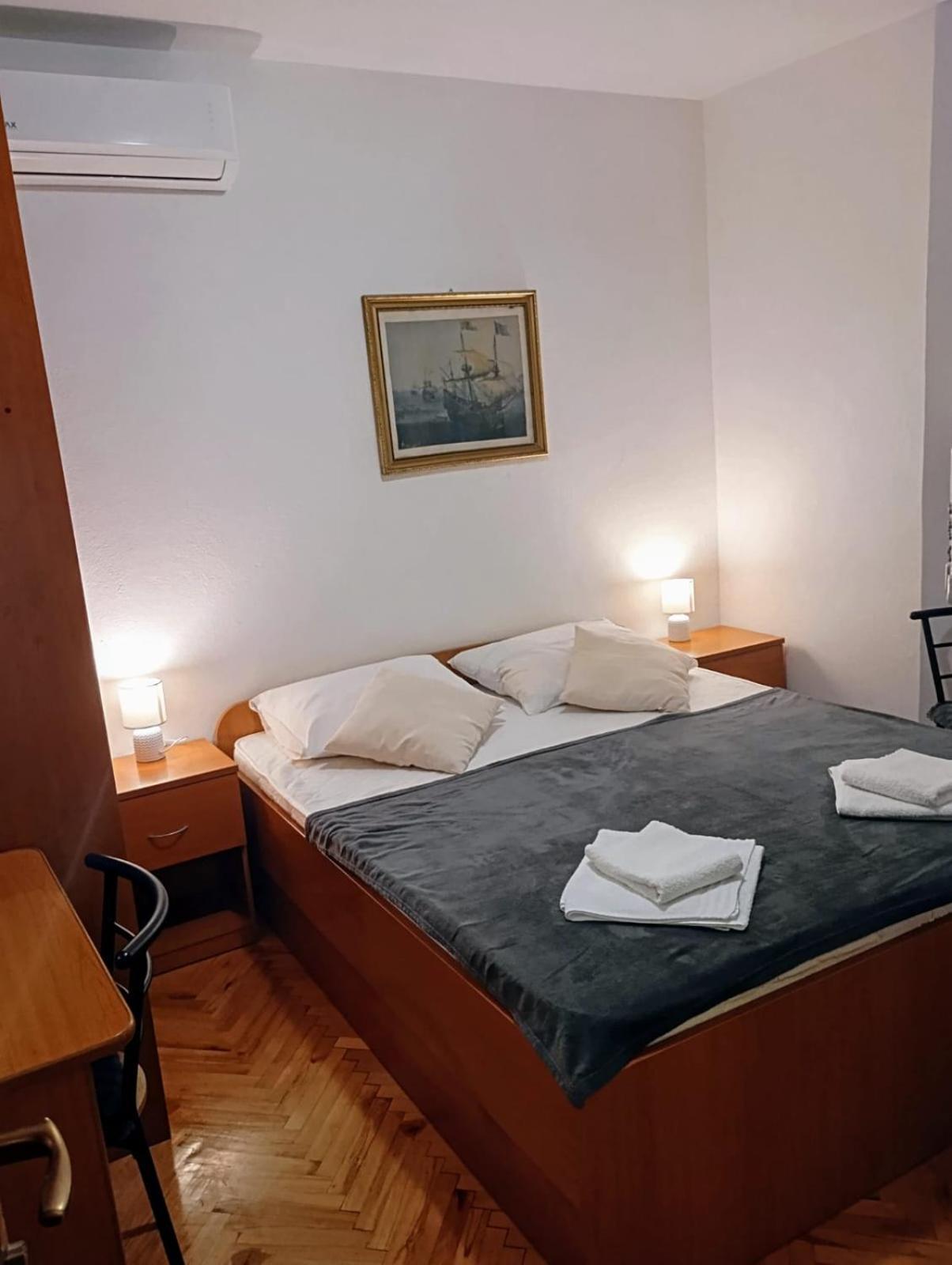 Rooms Helena Krk Town Εξωτερικό φωτογραφία