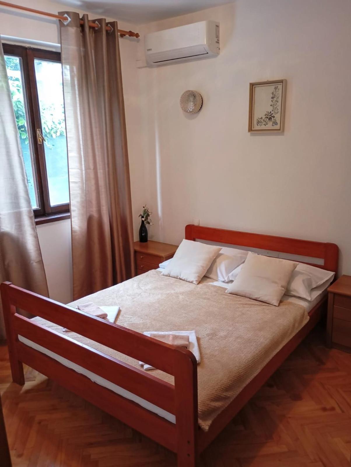 Rooms Helena Krk Town Εξωτερικό φωτογραφία