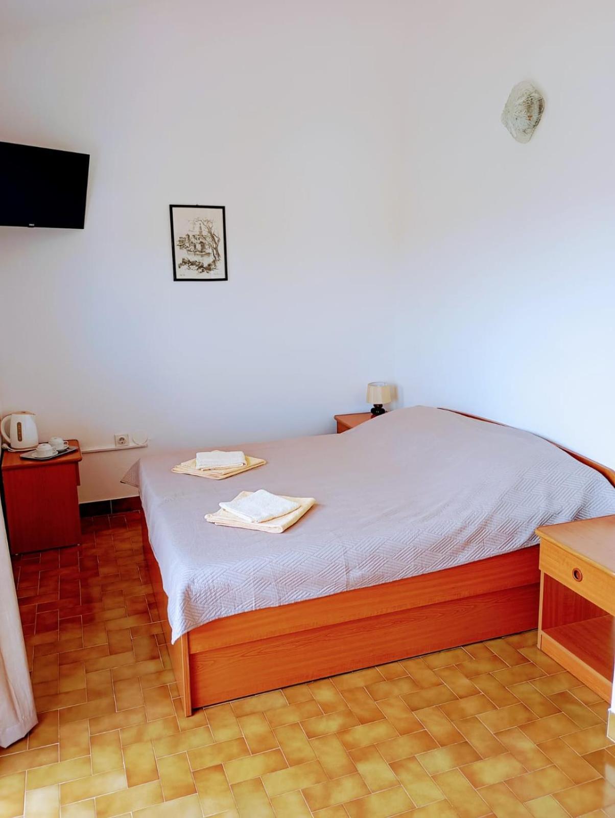 Rooms Helena Krk Town Εξωτερικό φωτογραφία
