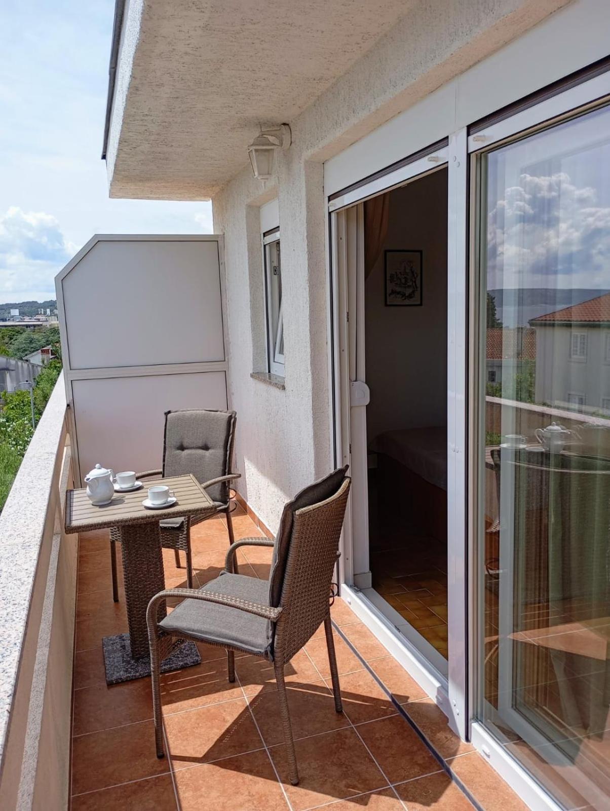 Rooms Helena Krk Town Εξωτερικό φωτογραφία